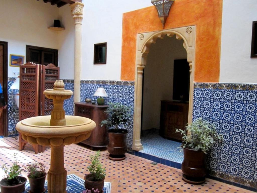 Dar Yanis Hotel Rabat Exterior photo